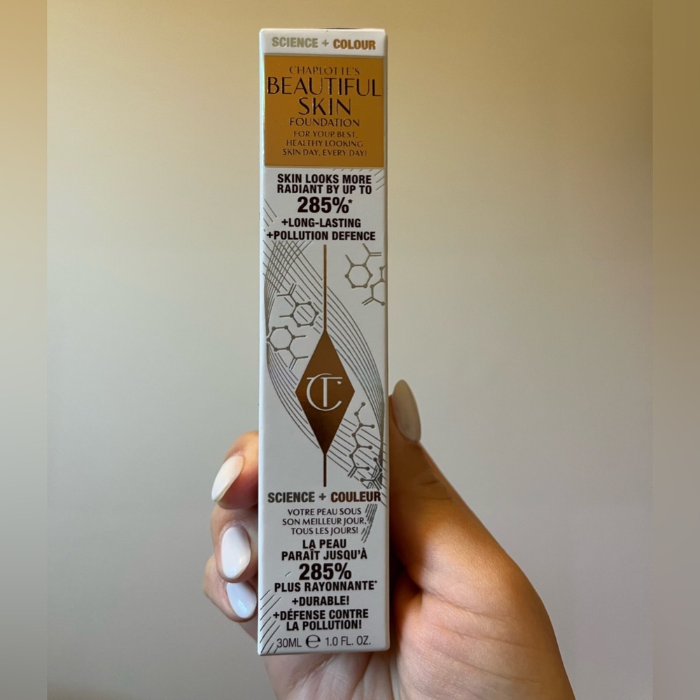 Charlotte Tilbury Beautiful Skin Foundation in Shade 4W